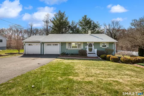 383 Lincoln Dr, Cheshire, CT 06410