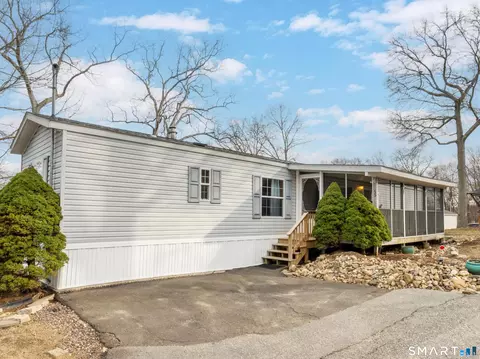 55 Mountainview Rd, East Hampton, CT 06424