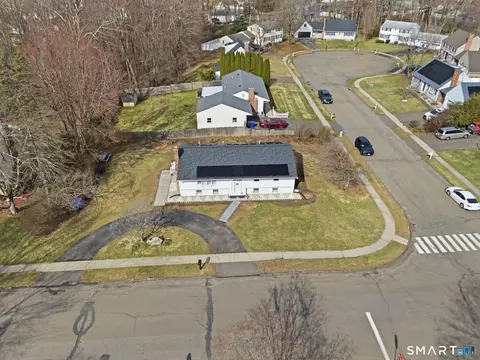 17 Pioneer Dr, Enfield, CT 06082