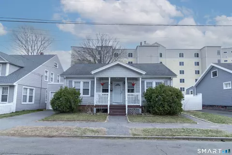 66 California St, West Haven, CT 06516