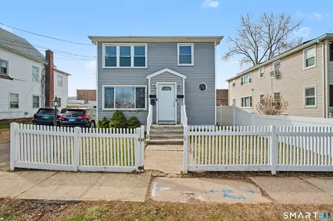 42 Pine St, Hamden, CT 06514