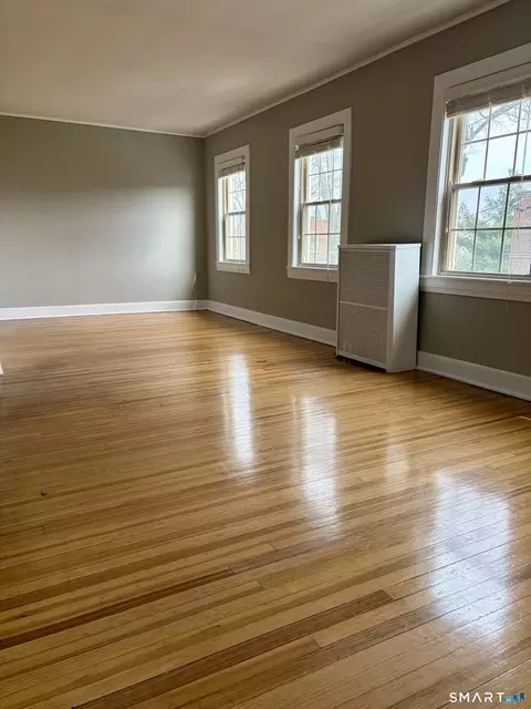 23 Rowsley St #6, Bridgeport, CT 06605