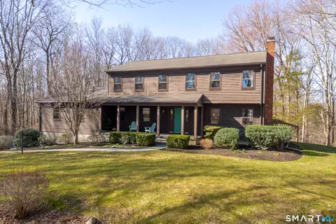 170 Boggs Hill Rd, Newtown, CT 06470