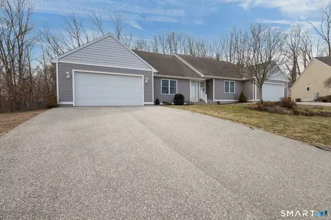22 Commonway Dr #22, Brooklyn, CT 06234