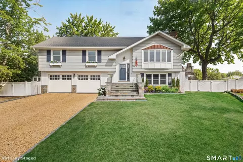 102 Soundview Dr, Stamford, CT 06902