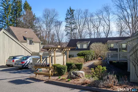 1 Heritage Vlg #C, Southbury, CT 06488