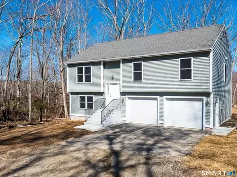 16 South St, Brooklyn, CT 06234