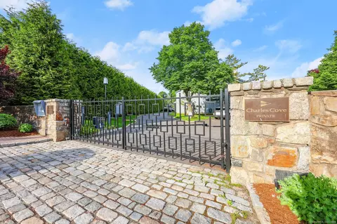 1 Island Dr #18, Norwalk, CT 06855
