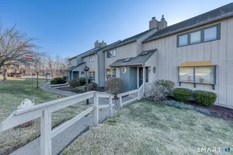 124 Skyview Dr #124, Cromwell, CT 06416