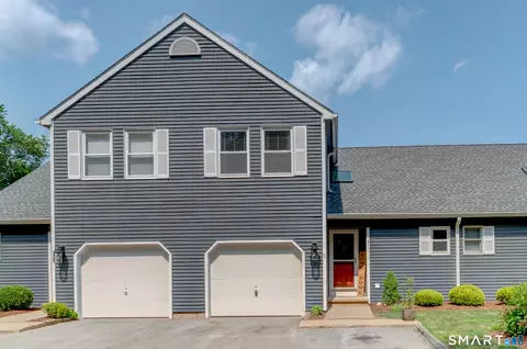 5 Vicki Ln #5, Colchester, CT 06415