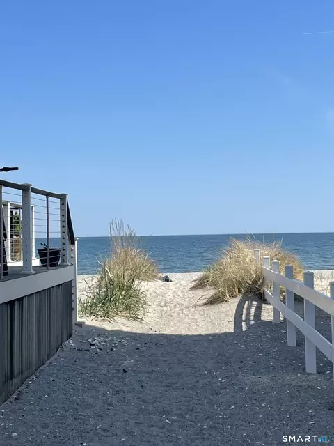 784 E Broadway, Milford, CT 06460