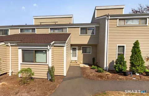 62 Monticello Dr #62, Branford, CT 06405