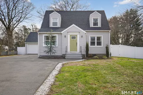 45 Walnut St, Milford, CT 06461