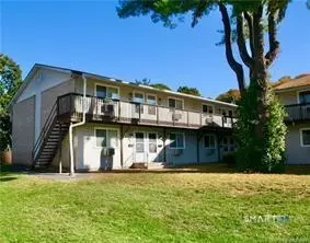 13 Bostwick Arms Arms, New Milford, CT 06776