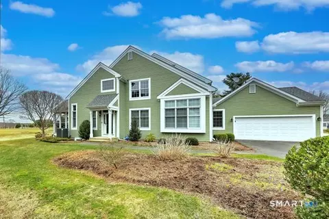 11 Priorwood Gdns #11, Cromwell, CT 06416