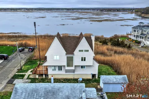 19 Sand St, Milford, CT 06460