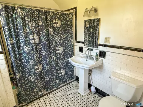 Bath - 64 Hoffman St, Torrington, CT 06790 photo 2 of 3