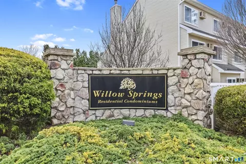 305 Willow Spgs #305, New Milford, CT 06776