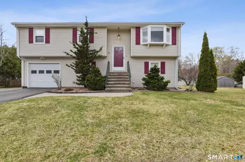 72 Briar Patch Dr, Berlin, CT 06037