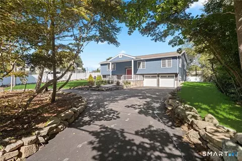 4 Shore Rd, Westerly, RI 02891