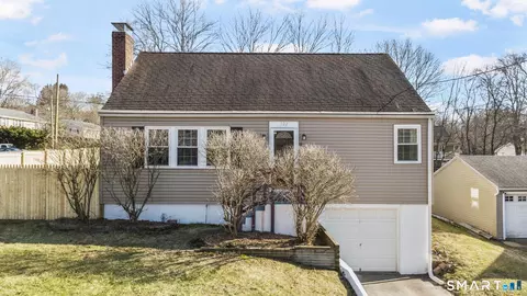 122 Newton St, Norwich, CT 06360