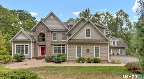 4 Bishop Rd, Oxford, CT 06478