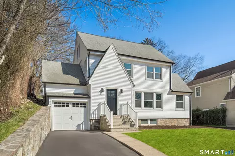 29 Pierce Pl, Stamford, CT 06906