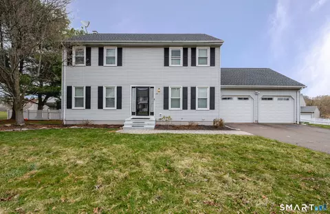 10 Guarino Dr, Middletown, CT 06457