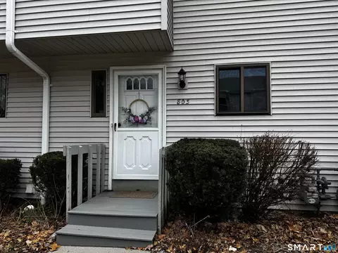 803 Timber Ln #803, Canton, CT 06019
