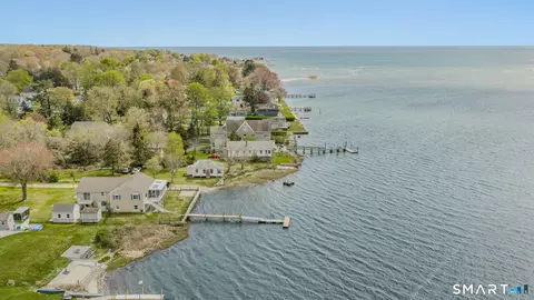 224 Shore Rd, Waterford, CT 06385