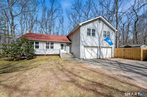 47 Wapping Wood Rd, Ellington, CT 06029