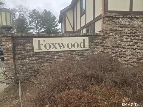 116 Foxwood Close Close #116, Milford, CT 06461
