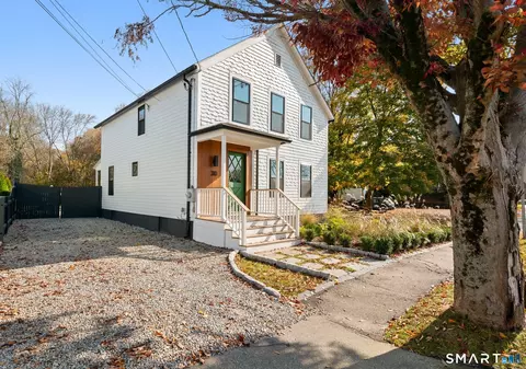 30 Main St, Mystic, CT 06355