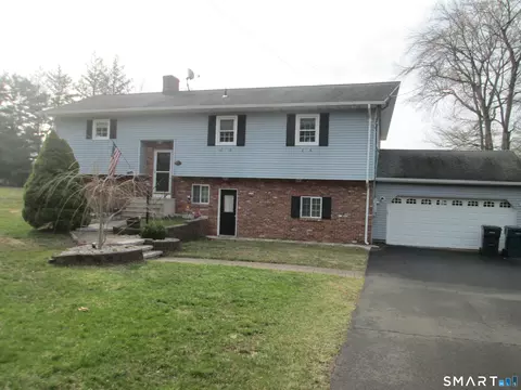 107 Country Club Rd, Cheshire, CT 06410