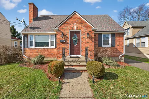 64 Cromwell St, Hartford, CT 06114
