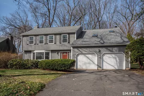 17 Michael Dr, Farmington, CT 06032