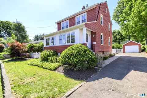 162 Toms Rd, Stamford, CT 06906