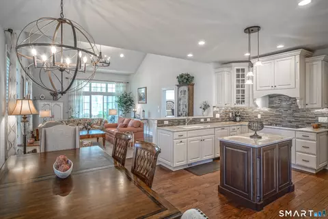 28 Tamarack Ct #28, Prospect, CT 06712