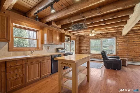 Kitchen - 737 Shepard Ave, Hamden, CT 06514 photo 2 of 2