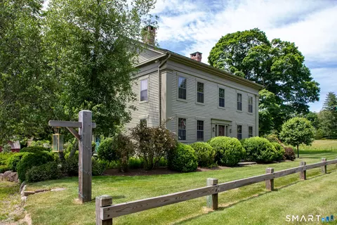 920 Main St S, Woodbury, CT 06798