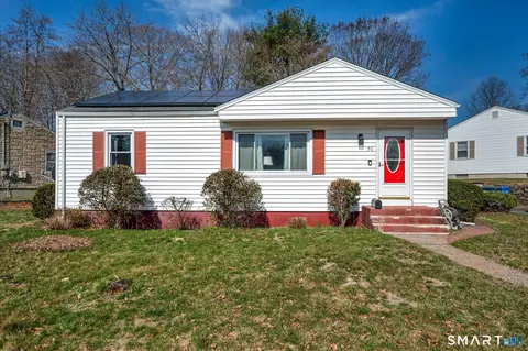 90 W Side Dr, Hamden, CT 06514