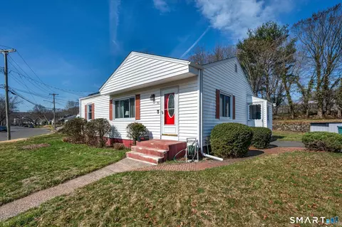 Exterior - 90 W Side Dr, Hamden, CT 06514 photo 3 of 11