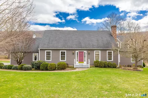 15 Studio Hill Cir, Kent, CT 06757