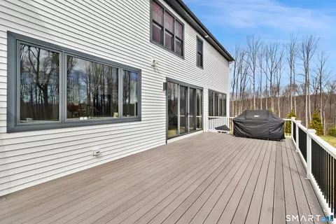 Exterior - 8 Holly Ln, Sandy Hook, CT 06482 photo 2 of 5