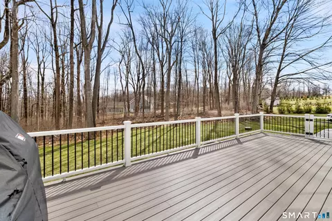 Exterior - 8 Holly Ln, Sandy Hook, CT 06482 photo 3 of 5