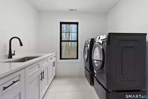 Other - 8 Holly Ln, Sandy Hook, CT 06482 photo 5 of 6