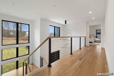 Entry Way - 8 Holly Ln, Sandy Hook, CT 06482 photo 4 of 4