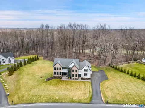 View/Area - 8 Holly Ln, Sandy Hook, CT 06482 photo 1 of 1