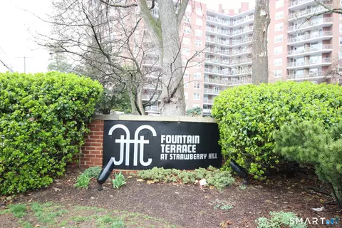 71 Strawberry Hill Ave #221, Stamford, CT 06902