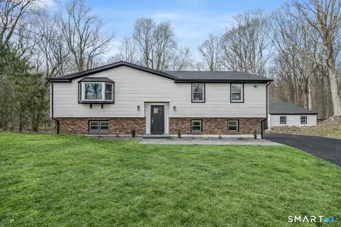 156 Fresh Meadow Ln, Milford, CT 06461